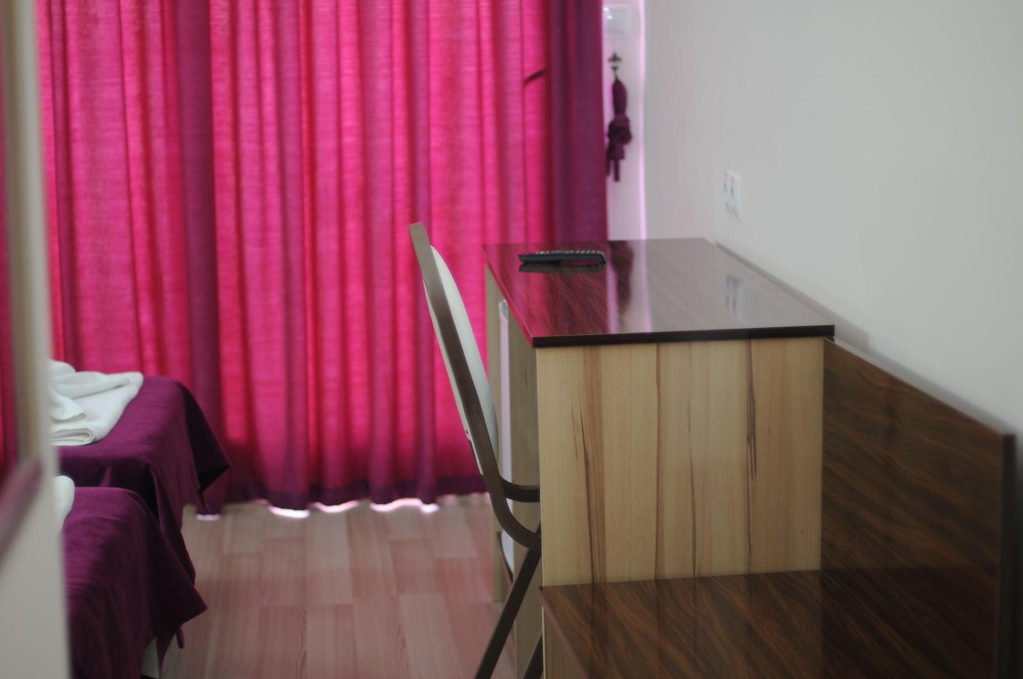 Otel Rosy 2*