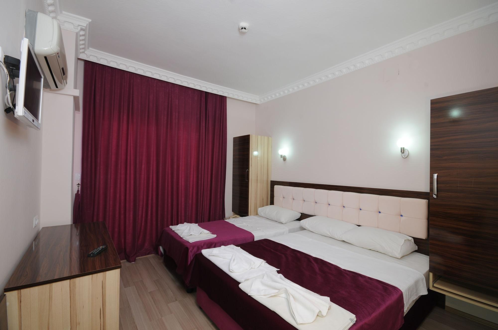 Otel Rosy 2*