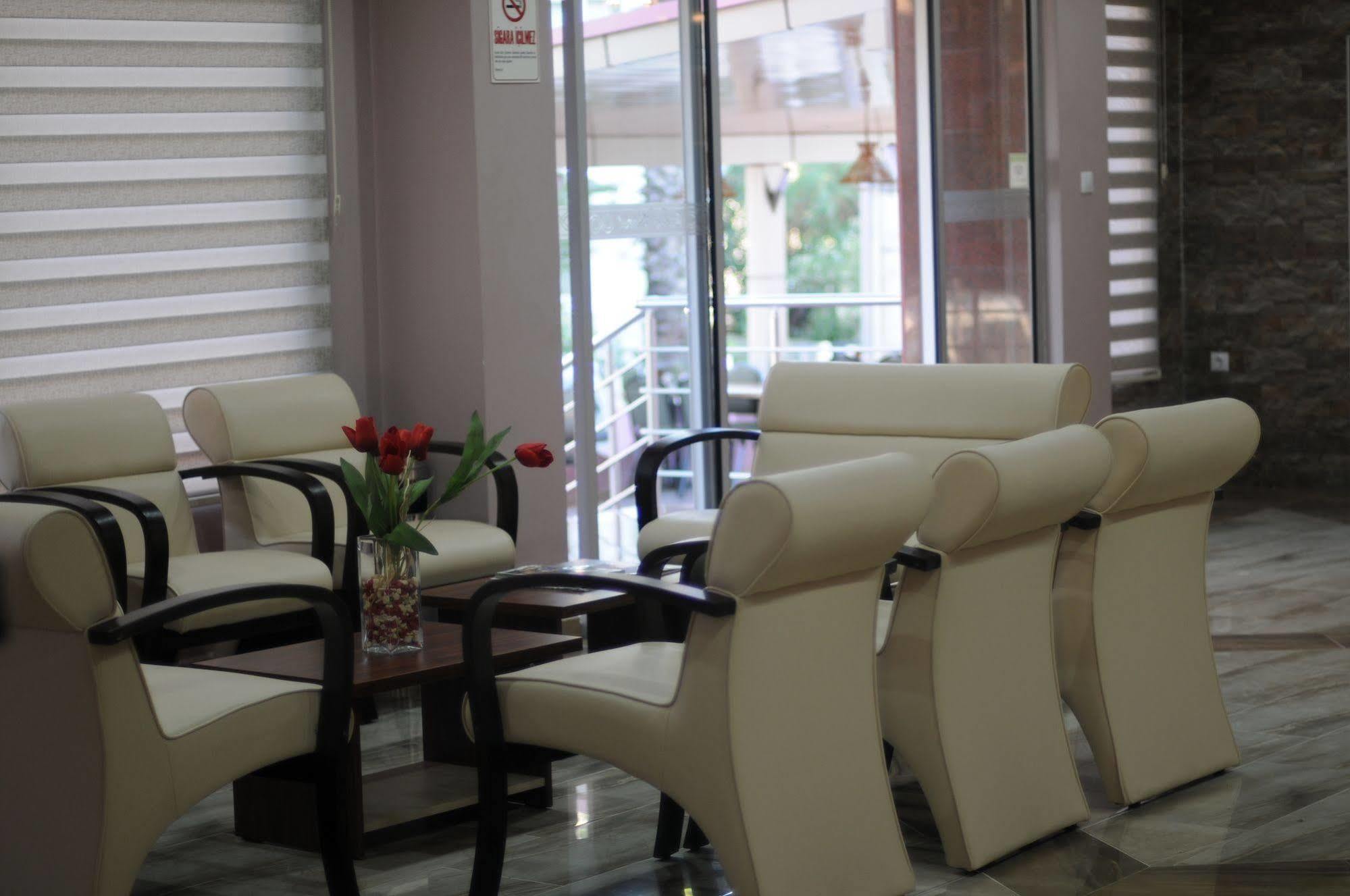 Rosy Otel 2*