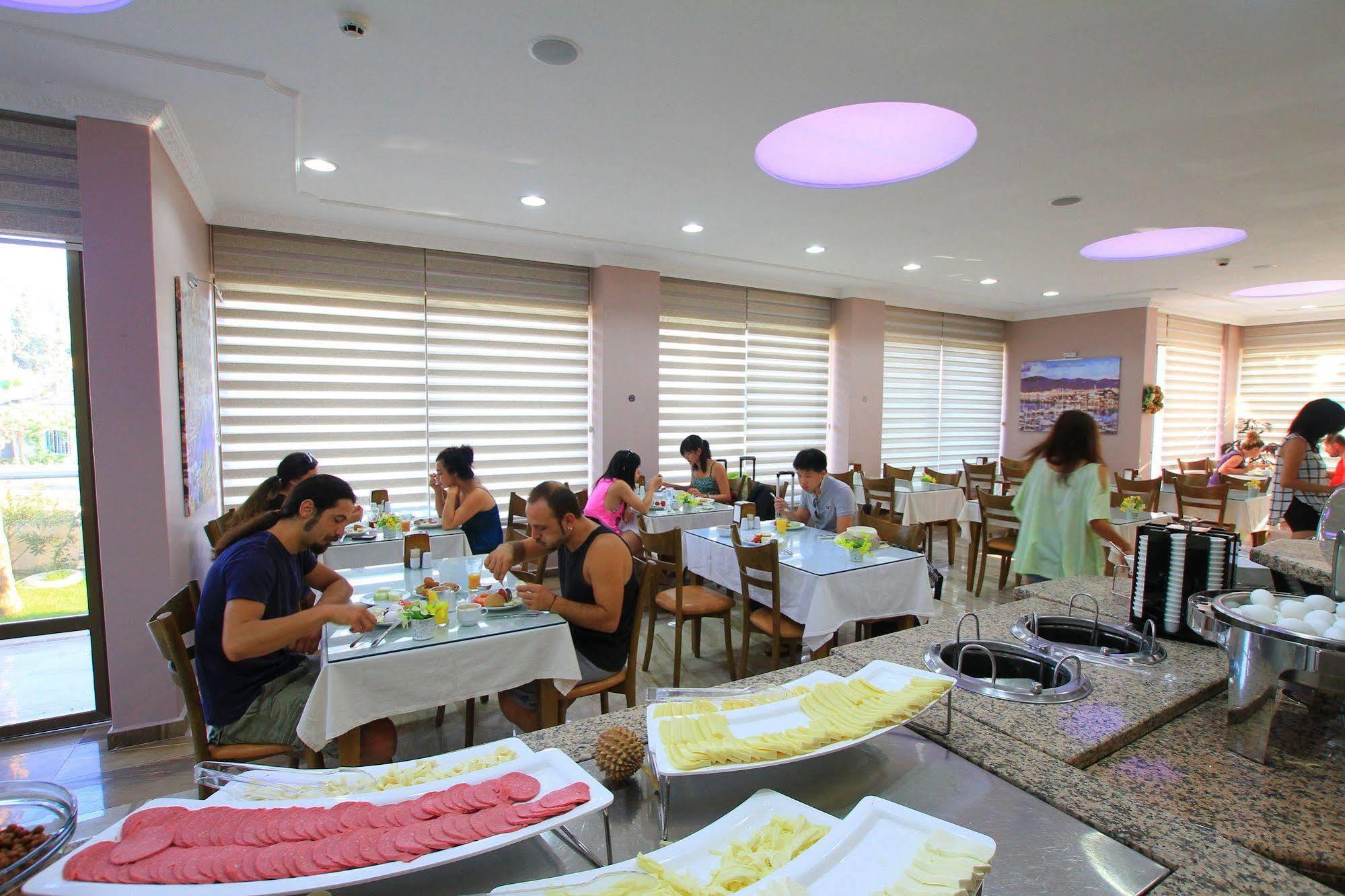Rosy Otel