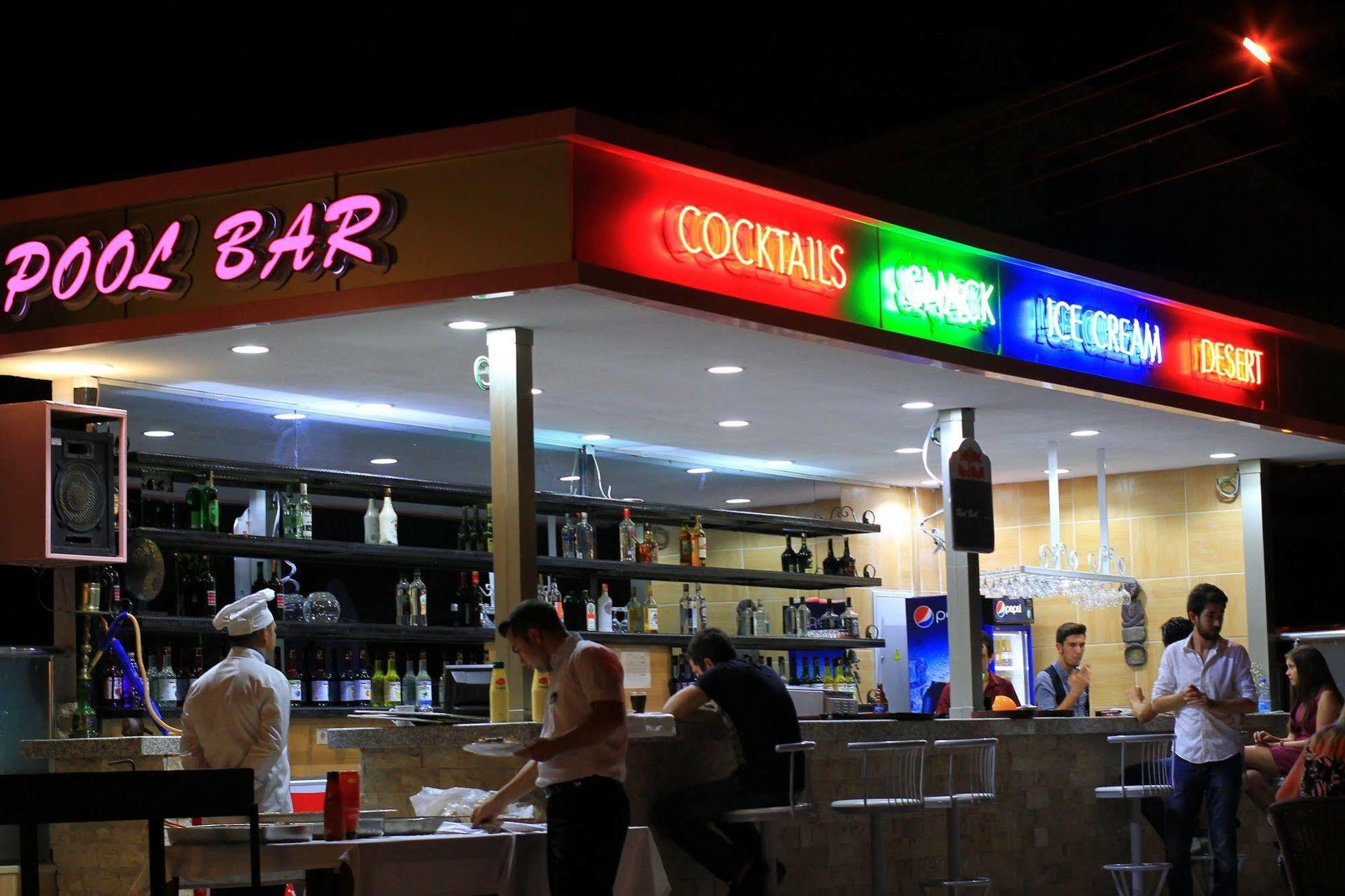 Otel Rosy 2*